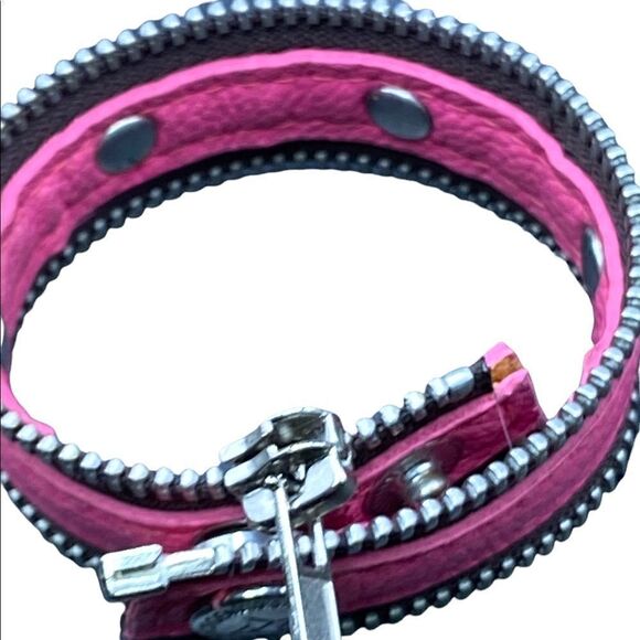 BCBGeneration Pink Leather silver studded cuff with zipper adjustable snap - Picture 5 of 10